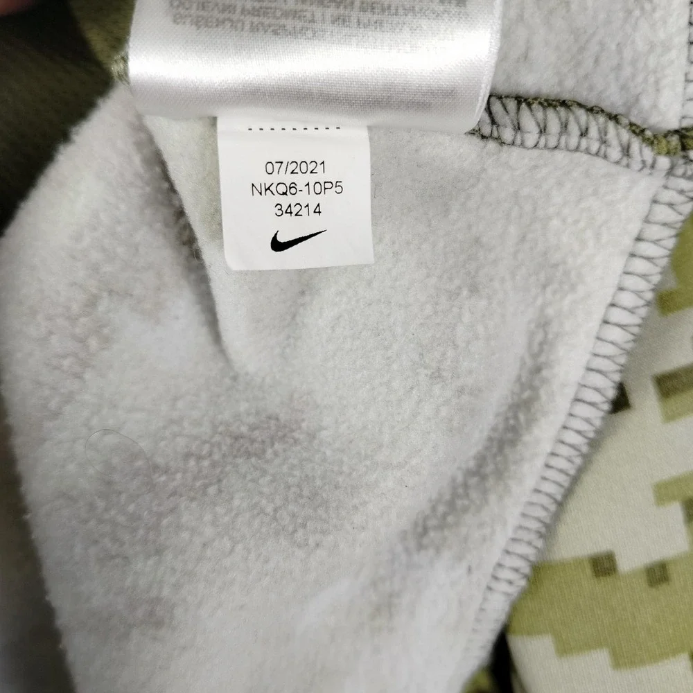 New England Patriots Hoodie Mens Medium Camo NFL Football Nike Dri-FIT‎ On Field